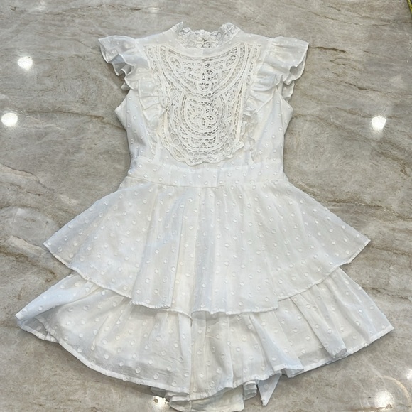 White Hello Molly Days Stay The Same Open Back Crochet Ruffle Romper White Small - Picture 5 of 16